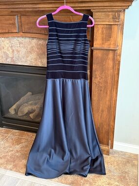 VINTAGE Tadashi formal cocktail black tie navy gown dress classically elegant 8